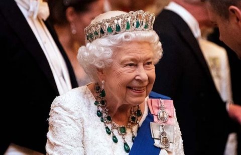 Barbados ge verikamun Queen Elizabeth dhurukuranee!