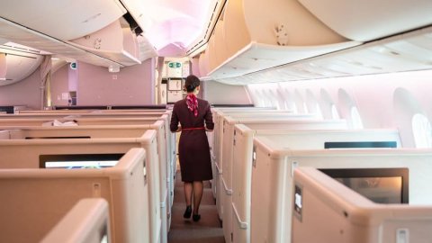 China ge flight attendant un ukaalevey diapers beynun kuran ilthimaas koffi