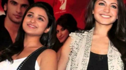 Filmy dhaairaa aa gulhumuge kurin Parineeti  akee Anushka ge assistant eh!