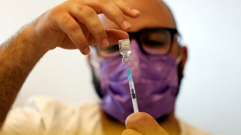 Palestine in Israel ge vaccine husha elhun dhookoh laifi