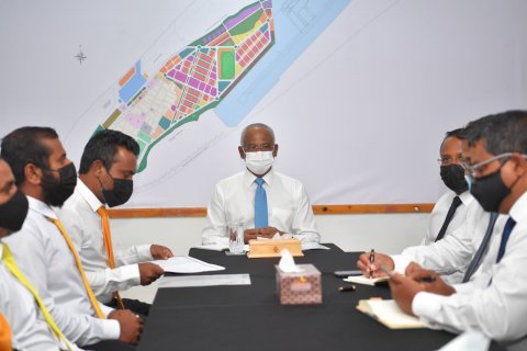 Raees Solih thimarafushee council aa badhdhalu kuravvaifi