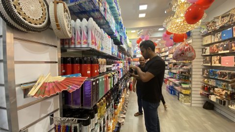 Cosmetics vikkaa aa fihaara eh hulhumale gai hulhuvaifi