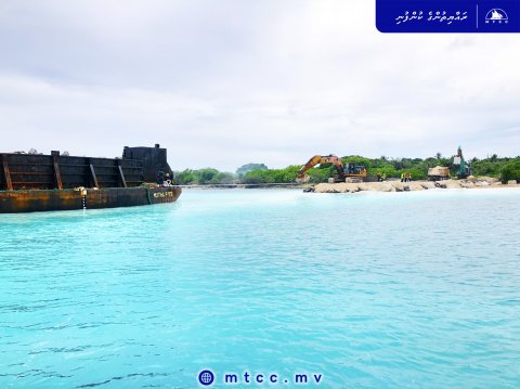 Bilehfahi bandharah beynunvaa bodu hila genesfi