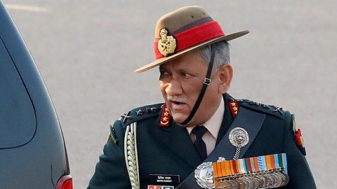 UPDATED: India ge chief of defence staff dhathuru kuri helicopter vettijje, Avahaaravejje 