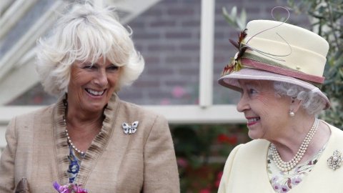 Queen Elizabethge rani kamah 70 aharu, dhen magaamah is vaanee Camilla!
