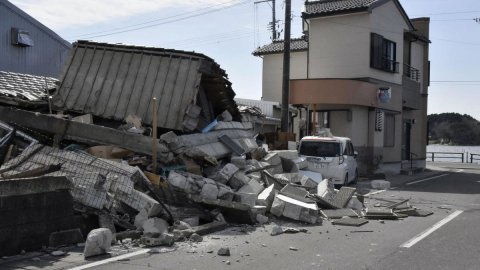 Japan ah ai bin helumaa eku umraanee gina gehlun thakeh!