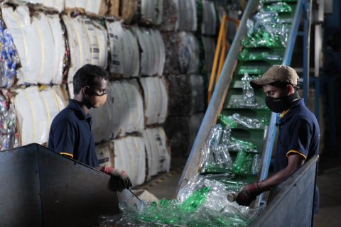 Lanka ge emme bodu pet recycle kuraa Eco Spindles in raajje ah shauguveri vejje