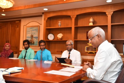 Naivaadhoo ge tharaggee aa gulheygothun raees aa mashvaraa kuravvaifi