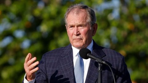 America ge kureege raees George W Bush avahaara kohlan ulhefi