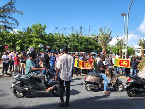 Muzaaharaa in hayyaru kuri lanka meehaa sharuthu thakakaaeku dhookollaifi