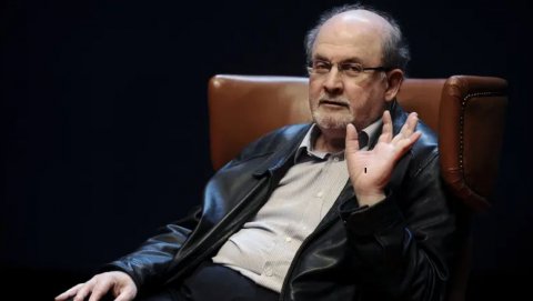 Rushdie ah dhin hamalaa ge zinmaa nagan jeheynee eyna ge supporterun: Iran