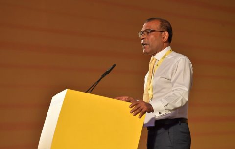 Muizzu ge falhi ah aruvvafaane kamuge ishaaraatheh Nasheed dhevvaifi