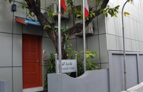 Jalugai onnathaa 9 aharu, hukumugai 4 aharah jalah