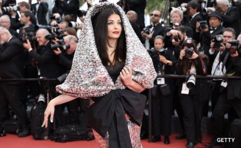 Cannes festival gai Aishwarya laigen huri hedhumah ethah baegge furassaara