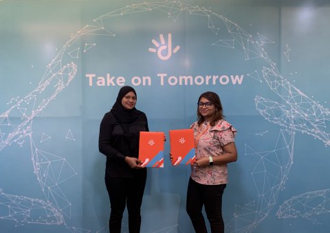 Fiontti Netball Academy ge mi aharuge digital partner akah Dhiraagu