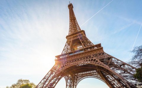 Hoonu moosumugai Eiffel Tower 6 inch usvaakan engeytha?