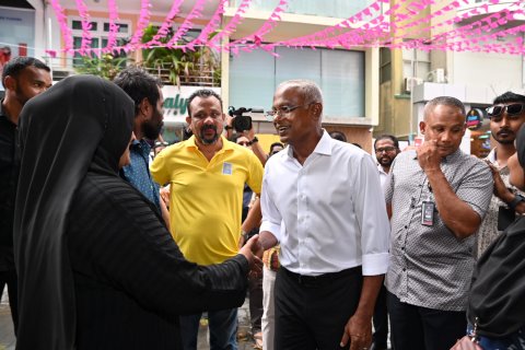Nasheed vidhaalhuvaa fadhain Majlis huttuvumugai alhugandu ge dhureh neh: Raees