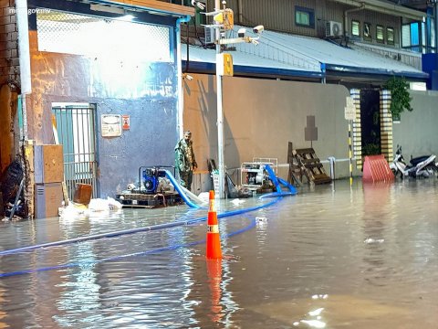 Iyye emme boakoh vaarey vehunee male' sarahahdhah