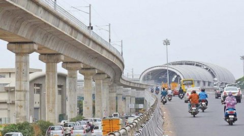 India gai hingi accidentehgai 3 divehissakah bodethi aniyaa thakeh