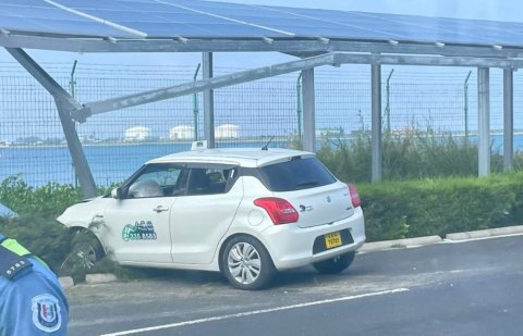 Solar panel thakugai jehigen anekkaa ves bodu accident eh hingaifi