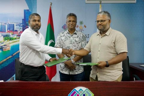 Aasaharaage masakkaiy ninman anekkaa ves bayakah dheefi