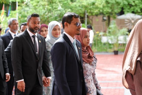 އާ މަޖްލިސް ހުވާކުރުމާއި މަސައްކަތްތައް ފެށުން