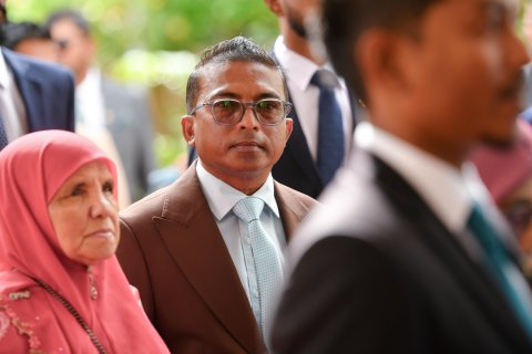 Roadha ah majlis chuttee ah goss, furathama dhauru kuru kollan hushahalhaifi