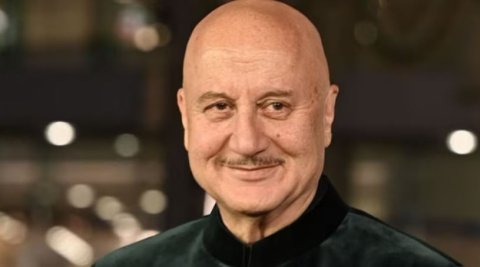 Anupam ge Mumbai offihun vahkan kohfi