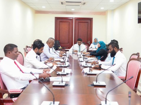 Majlis ge gavaidhu ekulavailan ithuru 1 mas