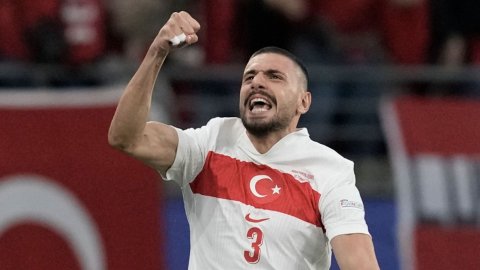 Demiral ge 2 lan'daa eku austria balikoh Turkey quarter final ah