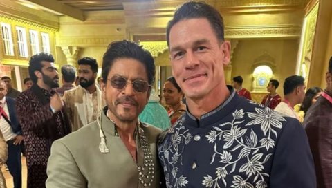 Shahrukh Khan aa bahdhalu vumuge thajuribaa John Cena hissaa kohfi