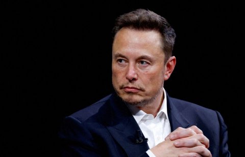 Dhuniyeyge enme furathama trillionaire akah Elon Musk?