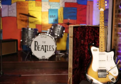 Beatles ge mi vintage guitar neelamugai vihkaalanee!