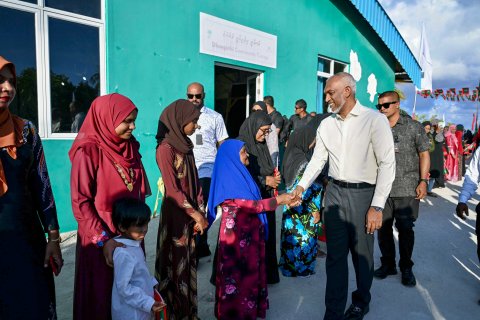 Anhenun ge committee ge memberunnah roadha inaayai libeyne goiy hadhanee