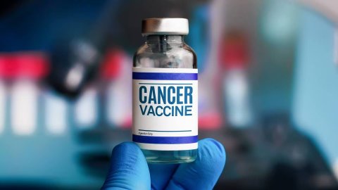 Russia in Cancer baleege vaccine eh ufhadhaifi