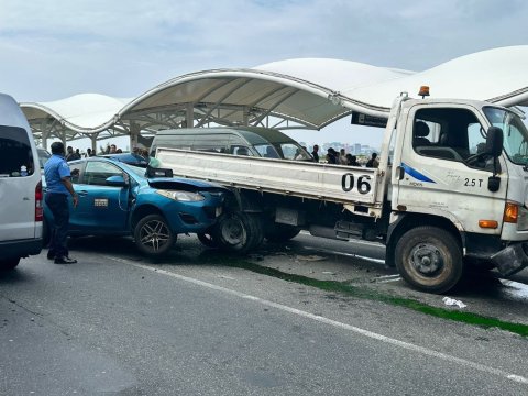 VIA gai Taxi akai Pickup eh jehi accidenteh hingaifi