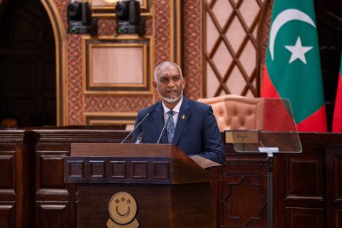 Raees ge hudhdha nethi vazeerunnai kunfunithakuge verin majleeha haazirukurun manaa