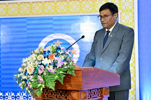 Maadhama retire kuraa Muthasim ah bodu allowance thakeh nudheyn nimmaifi