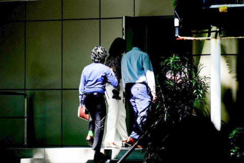 Offeehugai 8 gadi iru hamakohgen noonee dhen ithuru gadi nulibey goi hadhaifi