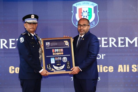 Isthiufa dhintha 12 dhuvas fahun CP Shujau  retire kuravvaifi