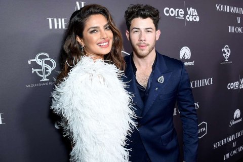 Nick aa eku oi umuruge thafaathah faadu kiyaa meehunnah Priyanka bunee keekey?