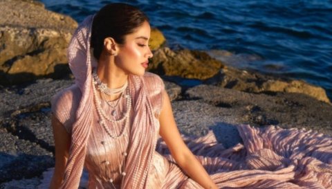 Cannes gai Jahnvi ge furathama fenilun: Mamma Sridevi ah 