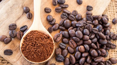 Hamaai isthashigandu ge reethi kamah coffee beynun kurevidhaane dhethin gotheh!