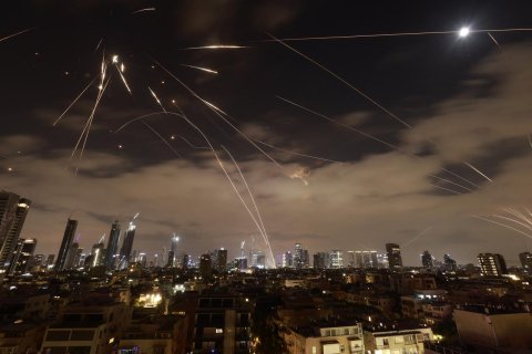 Israel ge dhifaaee nizaamah beynunvaa missile thah husvumaa gaathah