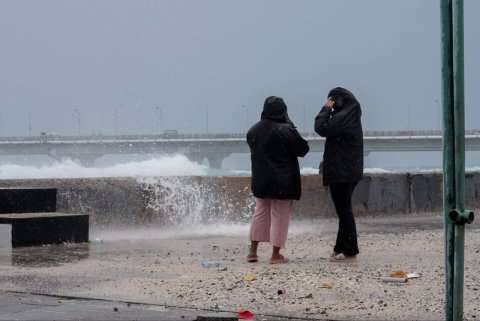 Kuriyah oi 4 dhuvahu raajjeyge hurihaa hisaabakah ves moosun goasvaane: Met Office