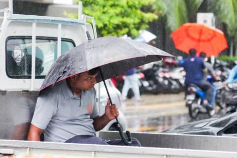 Adhives moosun goas, rajjeyge bodu baeh hudhu samaalu gai!