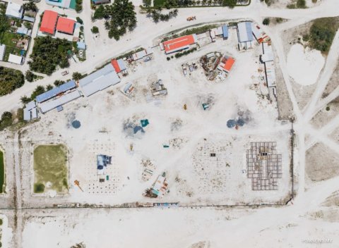 Kulhudhuffushi 400 housing mashroou huttifai, aa contractereh hoadhanee