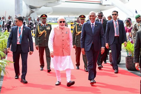 India ge boduvazeeru raajje vadaigathumun raiy dhoolaige maruhaba eh