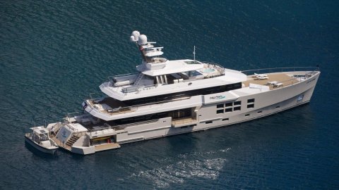 Adh. atholhu ge farakah beyru ge yacht erumun 4.8 million rf in joorimanaa koffi
