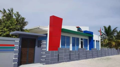 Thulhaadhoo FENAKA branch ge muvazzafun thakeh kulli gothakah suspend kohfi